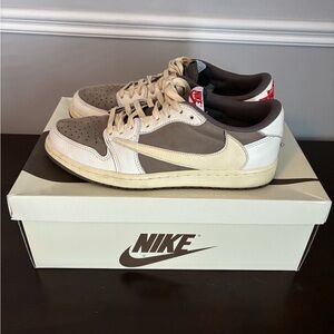 Air Jordan 1 Low Travis Scott Reverse Moca Size 8.5us
